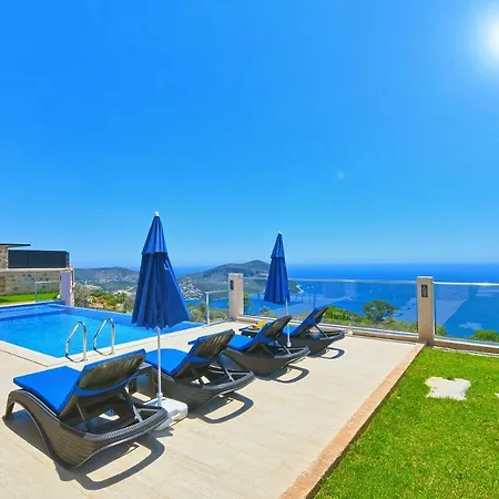 Sleeps 4 Pool Air Con Wifi