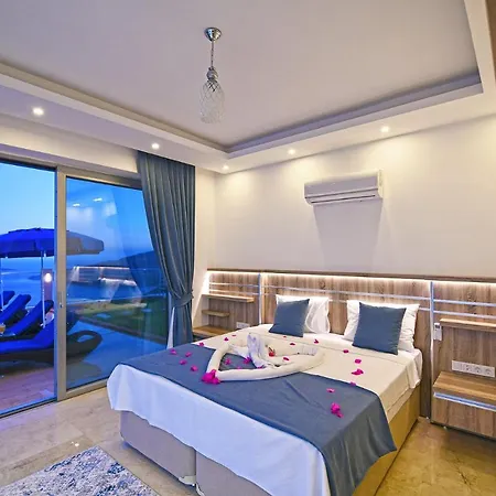 Sleeps 4 Pool Air Con Wifi וילה