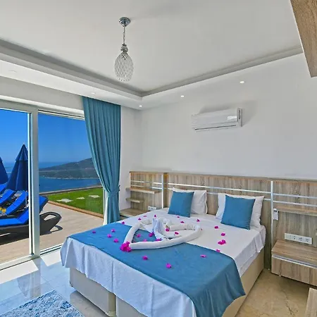 Sleeps 4 Pool Air Con Wifi וילה *