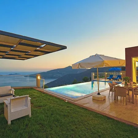 Sleeps 4 Pool Air Con Wifi *